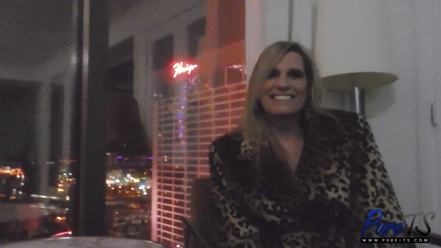 BTS Interview with Roxy Revolver
